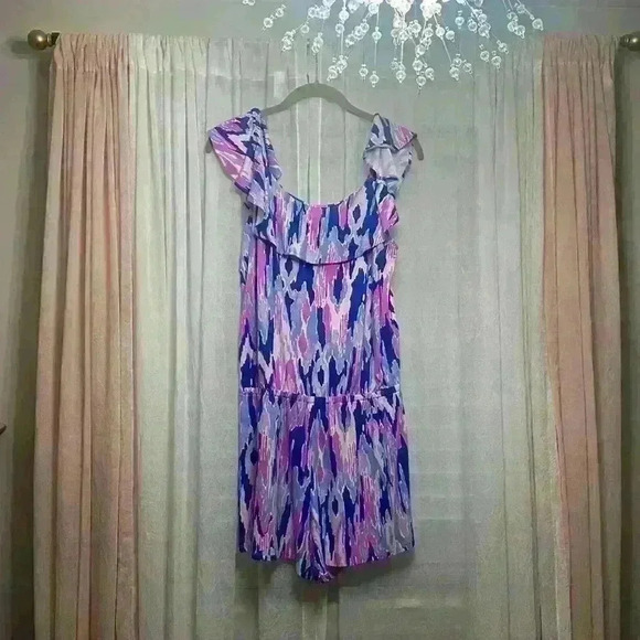 Lilly Pulitzer Medium Klea Off-the-Shoulder Romper Item# 2K - Picture 6 of 10